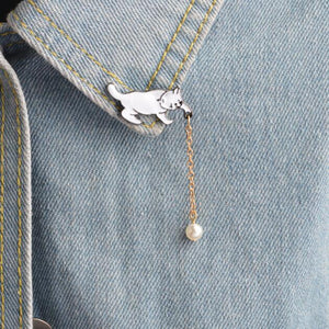 White Pearl-Like Cute Cat Brooch